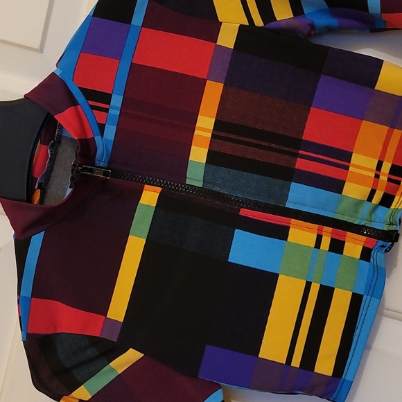 Fashion Nova Tops - Fashion Nova Colorful Cropped Top